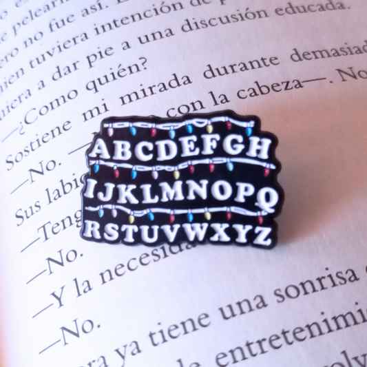PIN STRANGER THINGS ABECEDARIO